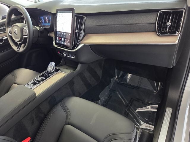 2025 Volvo XC90 B5 Plus 2025.5