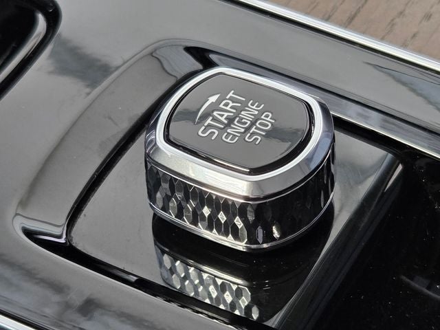 2025 Volvo XC90 B5 Plus 2025.5