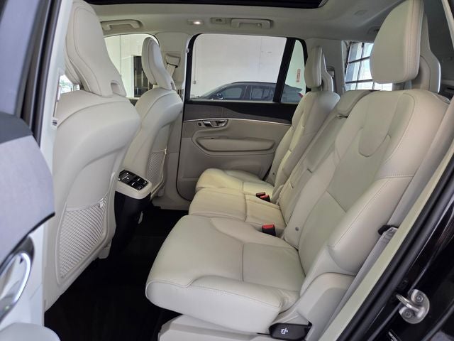 2025 Volvo XC90 B5 Plus