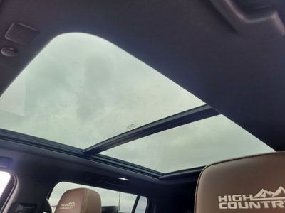 2021 Chevrolet Suburban High Country