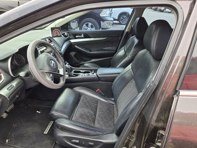 2016 Nissan Maxima SR