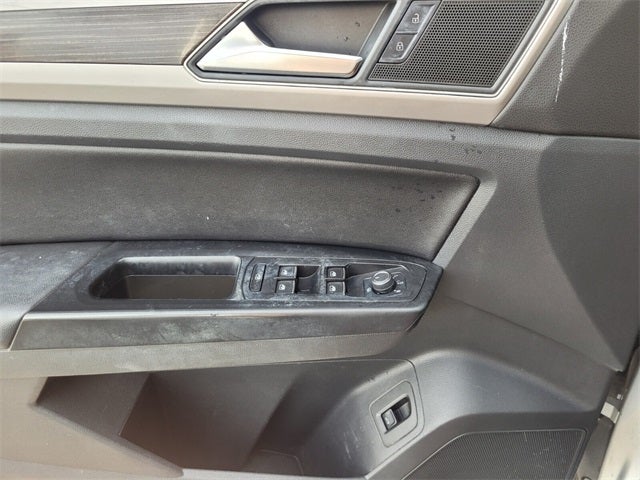 2019 Volkswagen Atlas 2.0T SE w/Technology w/Technology