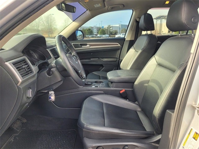 2019 Volkswagen Atlas 2.0T SE w/Technology w/Technology