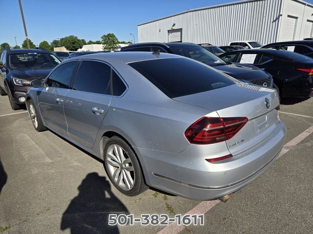 2018 Volkswagen Passat 2.0T SEL Premium