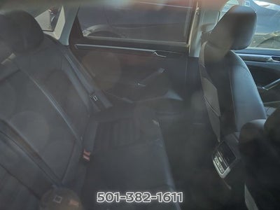2018 Volkswagen Passat 2.0T SEL Premium