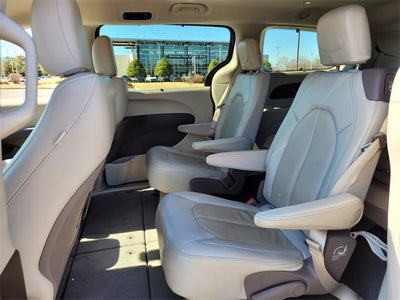 2020 Chrysler Pacifica Touring L