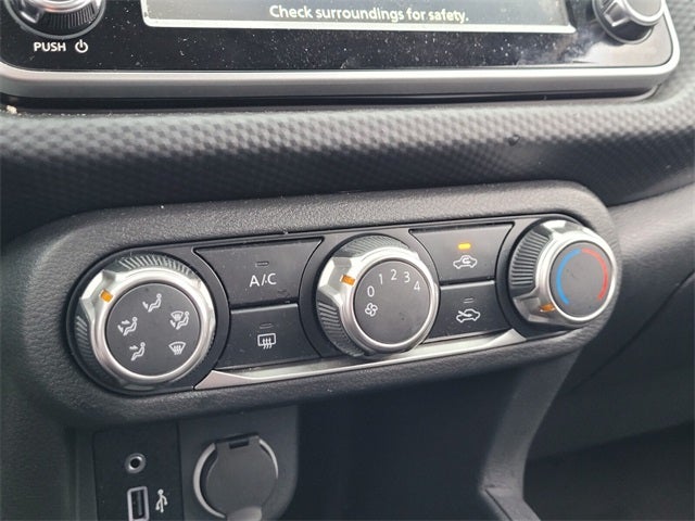 2025 Nissan Kicks Play S