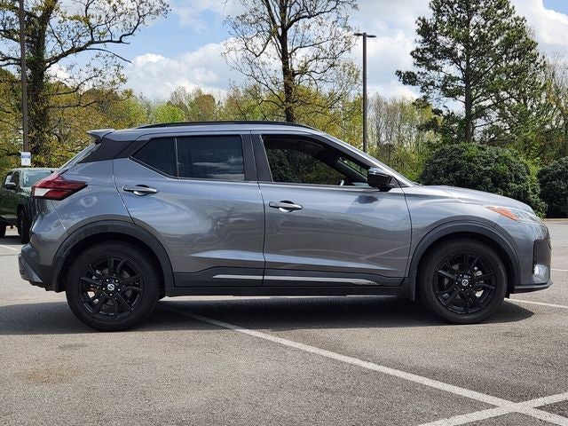 2021 Nissan Kicks SR