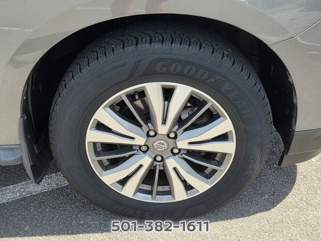 2020 Nissan Pathfinder SV