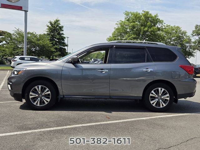 2020 Nissan Pathfinder SV