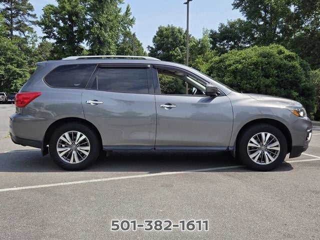 2020 Nissan Pathfinder SV