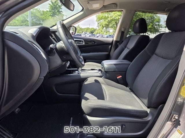 2020 Nissan Pathfinder SV
