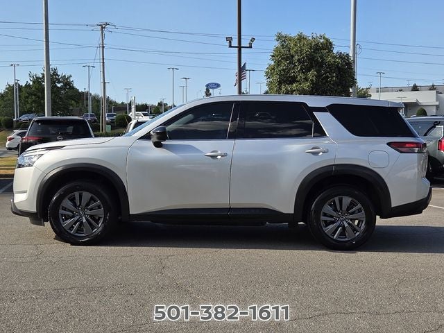 2023 Nissan Pathfinder S