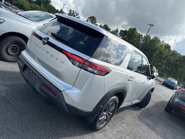 2024 Nissan Pathfinder S