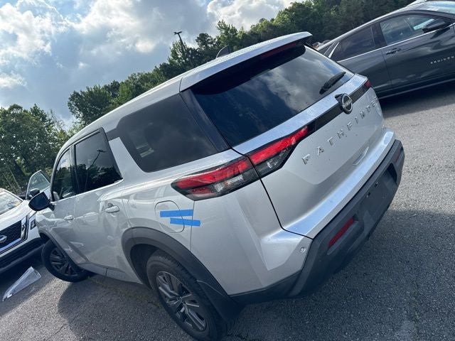 2024 Nissan Pathfinder S