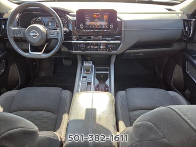 2022 Nissan Pathfinder SV