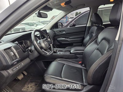 2022 Nissan Pathfinder SL