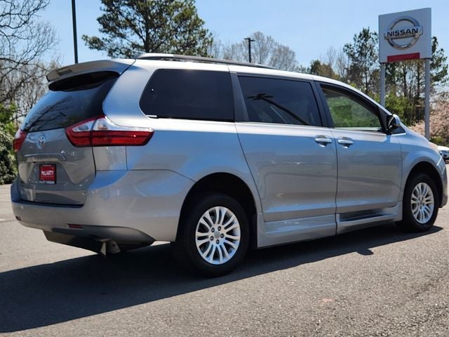2017 Toyota Sienna L Handicap Lift Handicap Lift