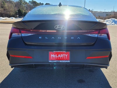 2025 Hyundai Elantra SEL Sport