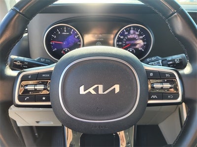 2024 Kia Carnival LX