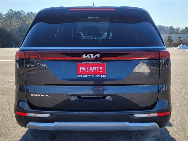 2024 Kia Carnival LX