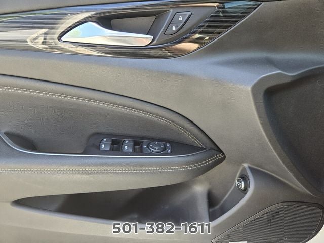 2019 Buick Regal TourX Essence