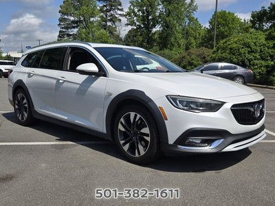2019 Buick Regal TourX Essence