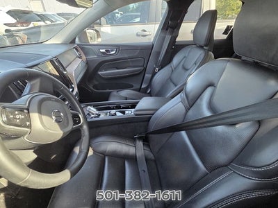 2023 Volvo XC60 B5 Ultimate Bright Theme