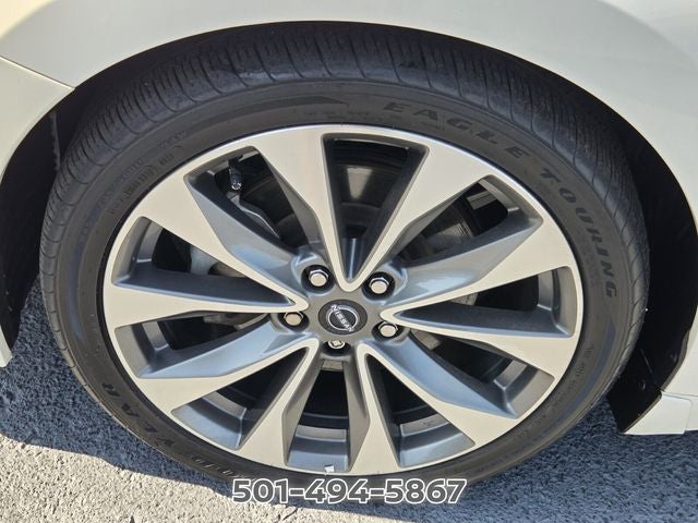 2023 Nissan Maxima Platinum
