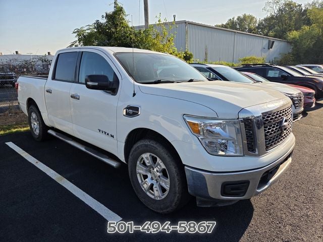 2017 Nissan Titan SV
