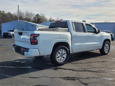 2022 Nissan Frontier SV