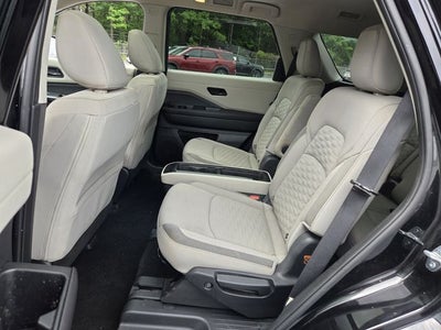 2023 Nissan Pathfinder SV
