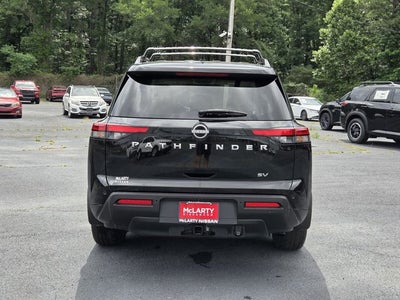 2023 Nissan Pathfinder SV