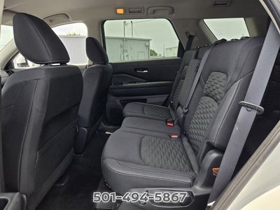 2022 Nissan Pathfinder SV