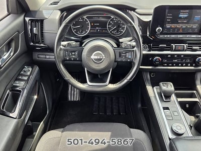 2022 Nissan Pathfinder SV