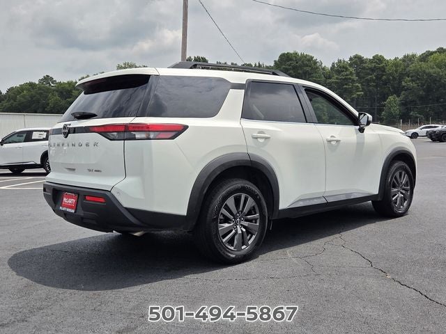 2022 Nissan Pathfinder SV