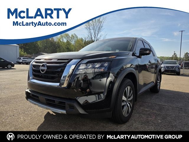 2025 Nissan Pathfinder SL