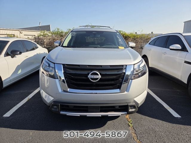 2025 Nissan Pathfinder SL