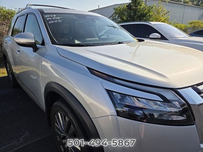 2025 Nissan Pathfinder SL