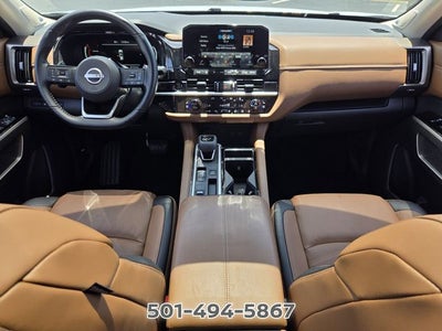 2025 Nissan Pathfinder Platinum