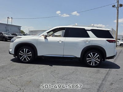 2025 Nissan Pathfinder Platinum