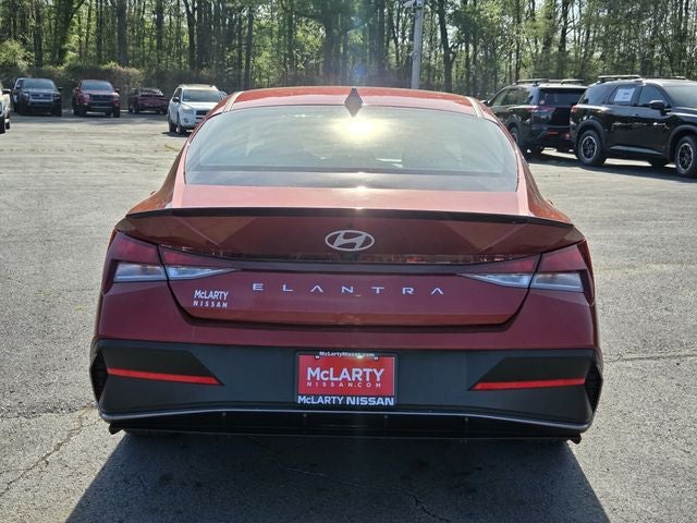 2025 Hyundai Elantra SEL Sport