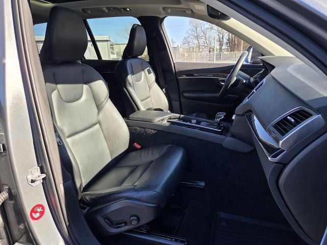 2019 Volvo XC90 T5 Momentum