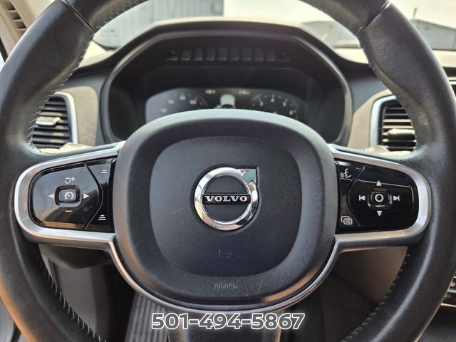 2017 Volvo XC90 T6 Momentum