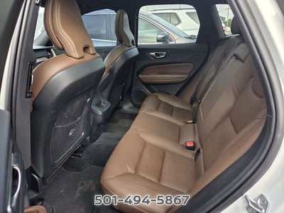 2022 Volvo XC60 B5 Momentum